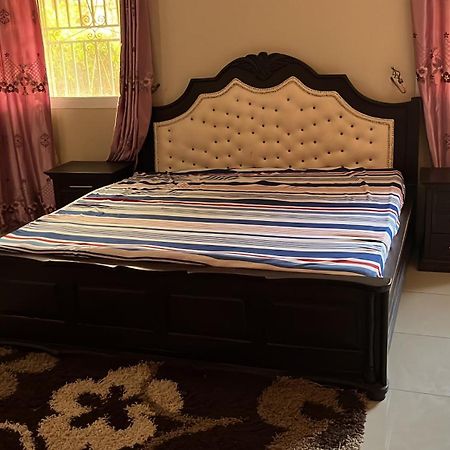 Serenity Apartment'S فريتاون المظهر الخارجي الصورة